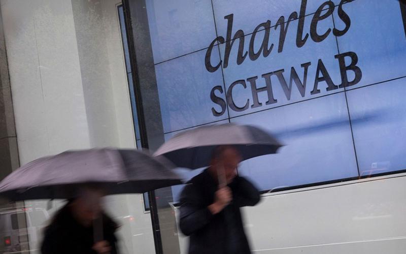 Công ty chứng khoán lớn nhất nước Mỹ đã từng muốn loại bỏ phí giao dịch từ năm 1990
