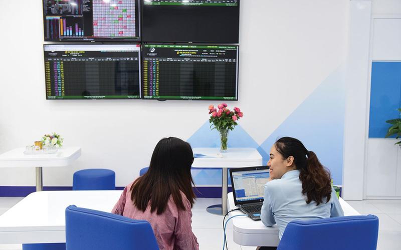 Cổ phiếu bất động sản không dễ sớm bước vào giai đoạn tăng trưởng tích cực