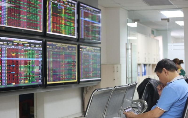 Ủy ban chứng khoán Nhà nước: Là dịch vụ thiết yếu, thị trường chứng khoán vẫn giao dịch ổn định, thông suốt